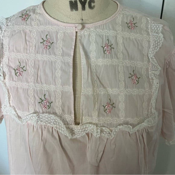 Vintage Barbizon Nightgown Size Medium - Picture 3 of 6